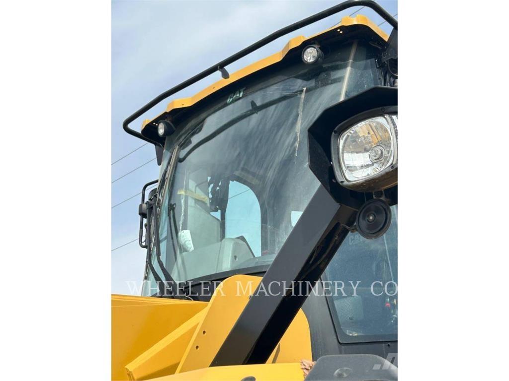 CAT 980 Gumikerekes homlokrakodók