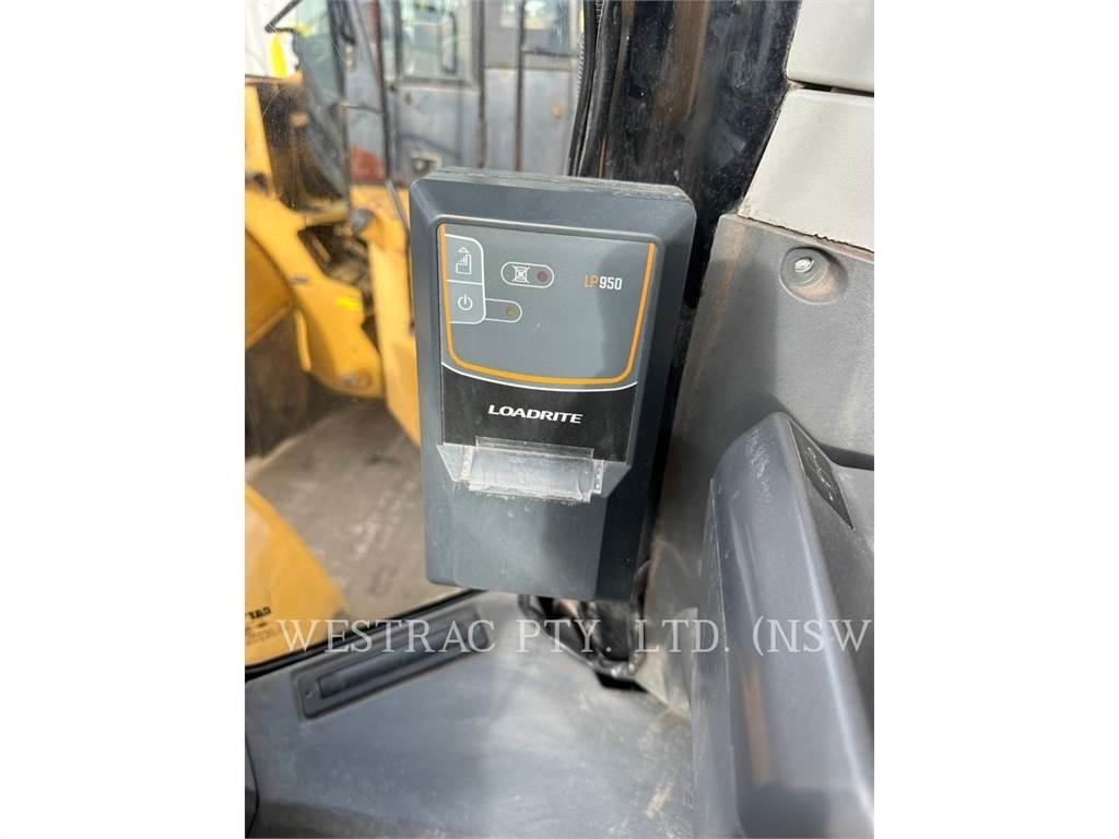 CAT 980-14 Gumikerekes homlokrakodók