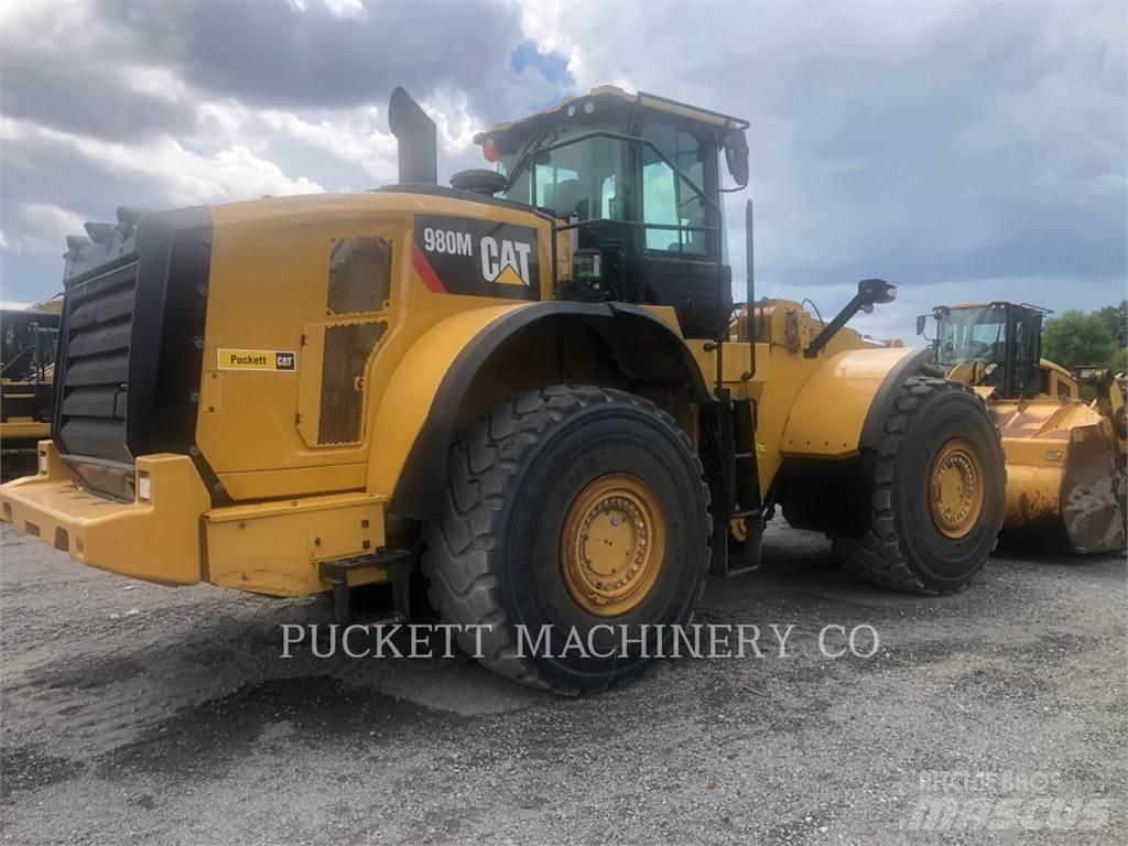 CAT 980 M Gumikerekes homlokrakodók
