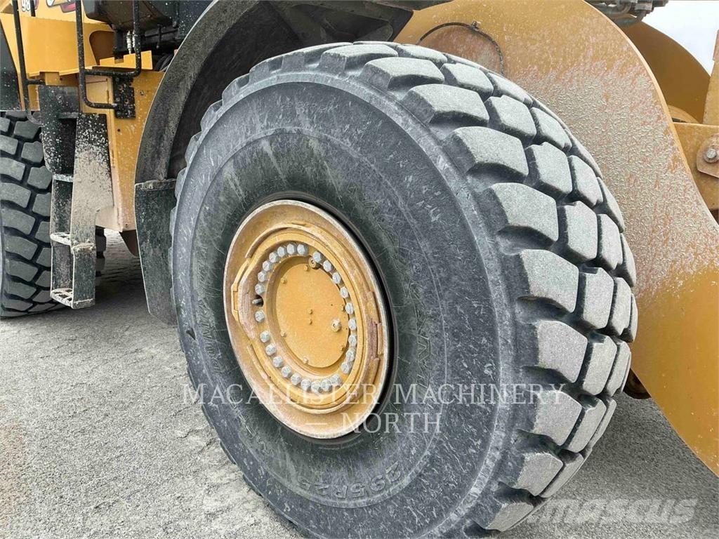 CAT 980 P Gumikerekes homlokrakodók