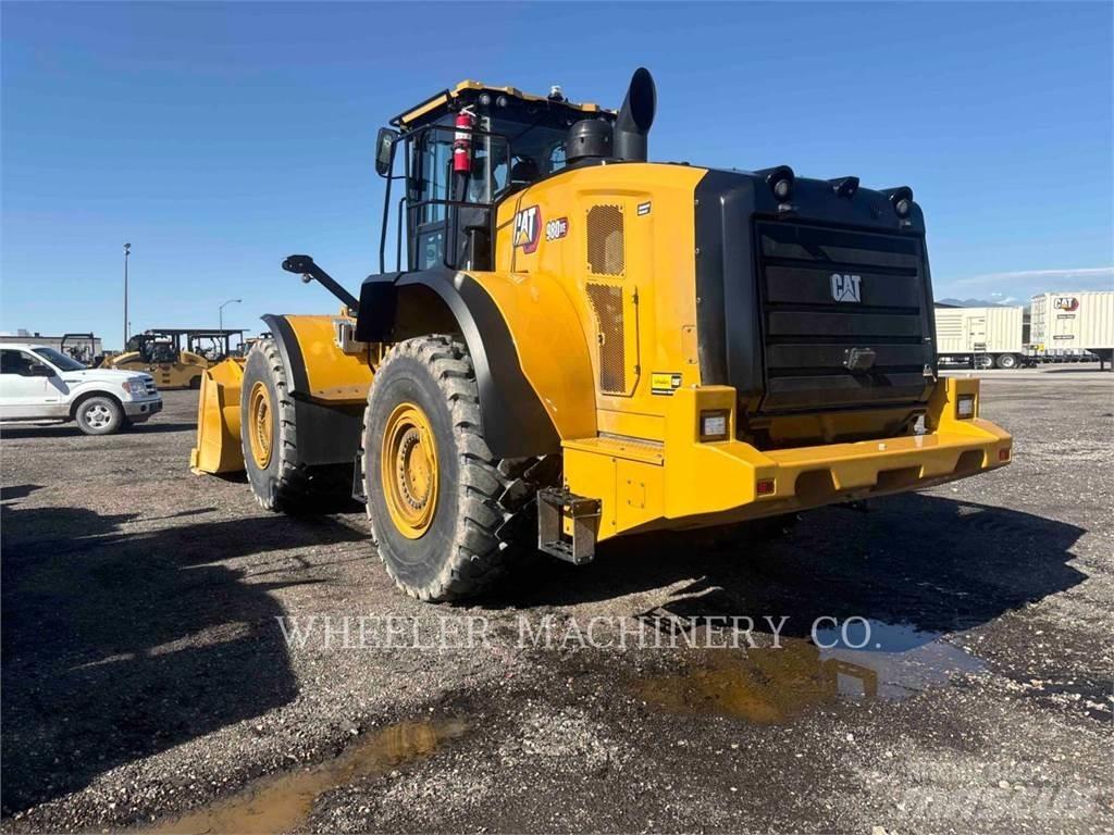 CAT 980 XE Gumikerekes homlokrakodók