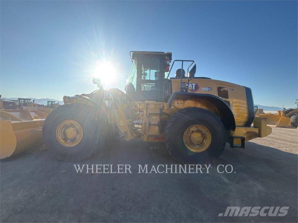 CAT 980 XE Gumikerekes homlokrakodók