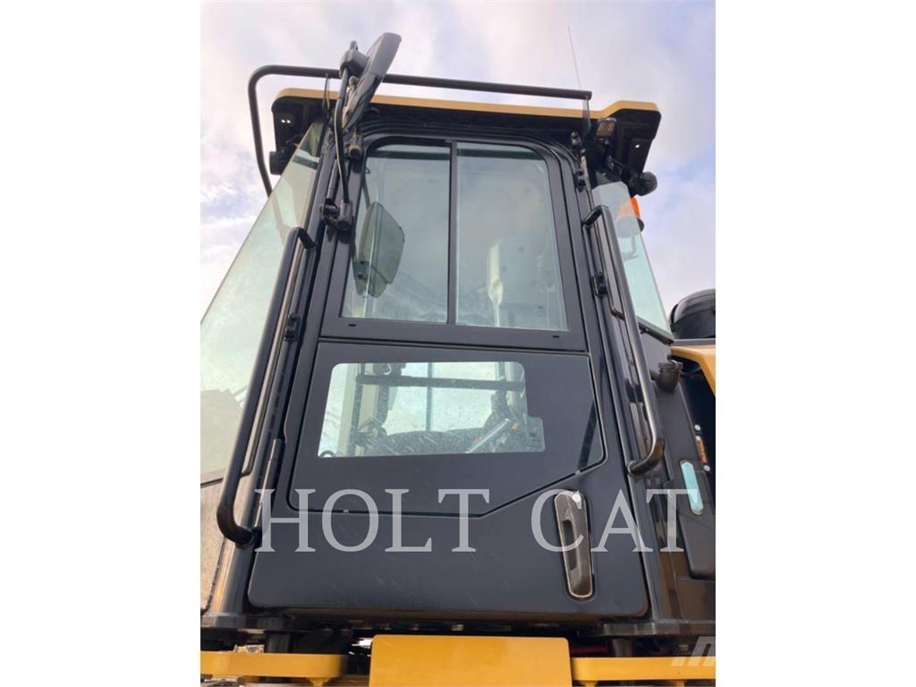 CAT 980 XE Gumikerekes homlokrakodók