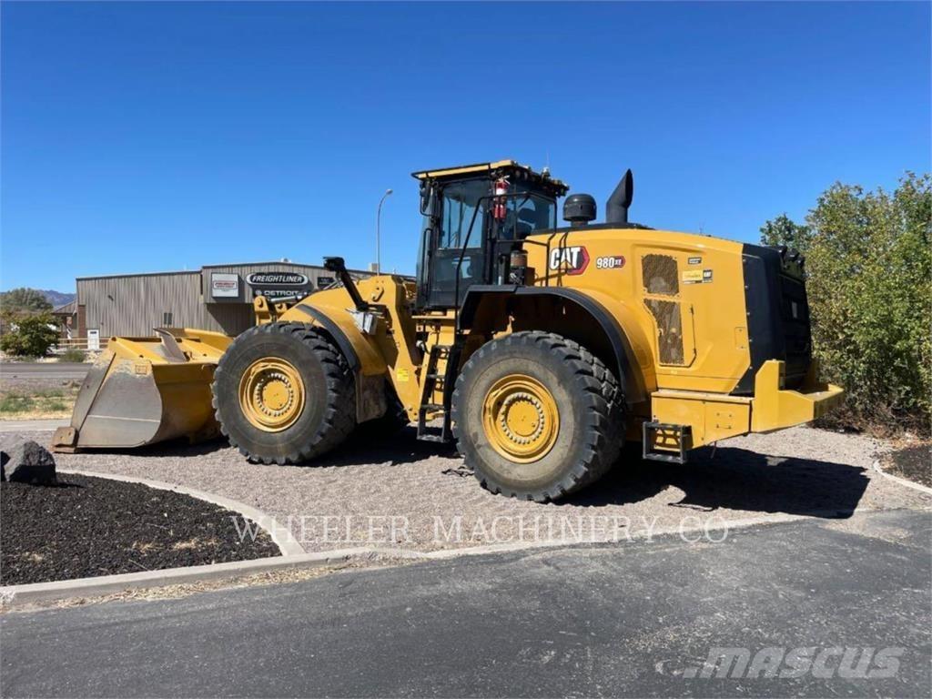 CAT 980 XE Gumikerekes homlokrakodók