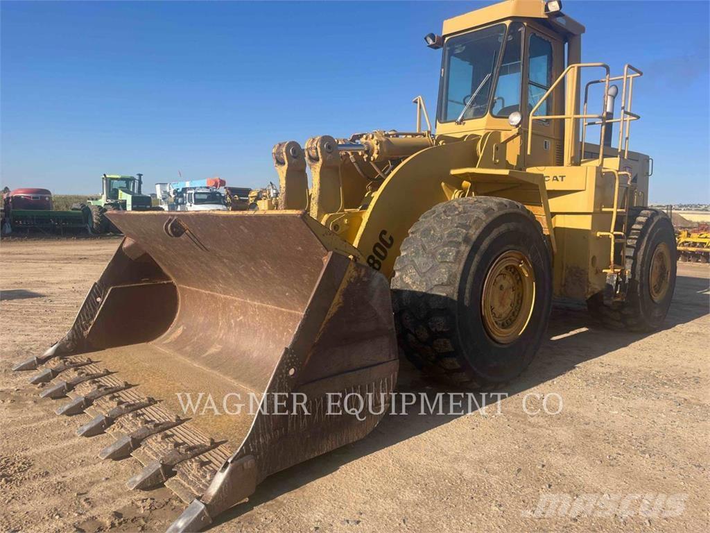 CAT 980C Gumikerekes homlokrakodók