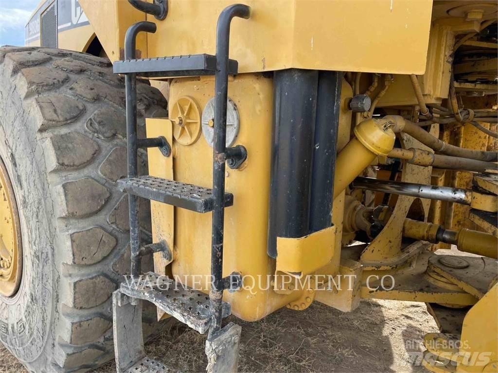 CAT 980G Gumikerekes homlokrakodók