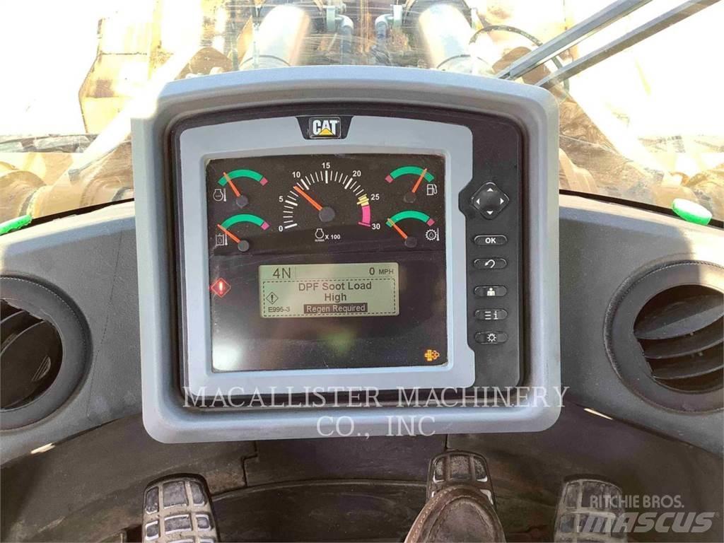 CAT 980K Gumikerekes homlokrakodók