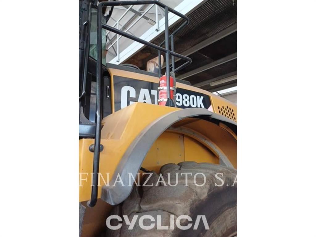 CAT 980K Gumikerekes homlokrakodók