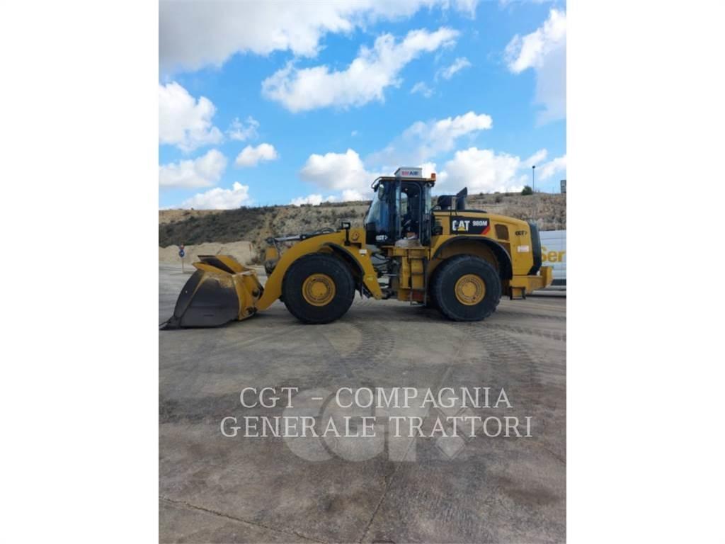 CAT 980M Gumikerekes homlokrakodók