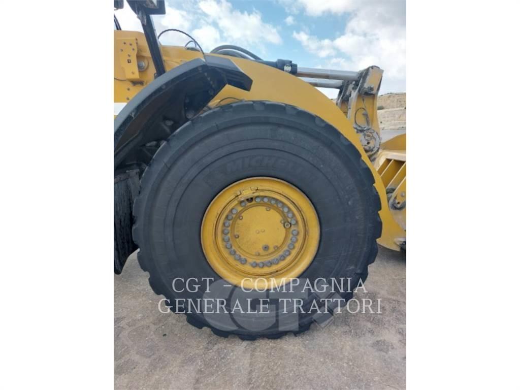 CAT 980M Gumikerekes homlokrakodók