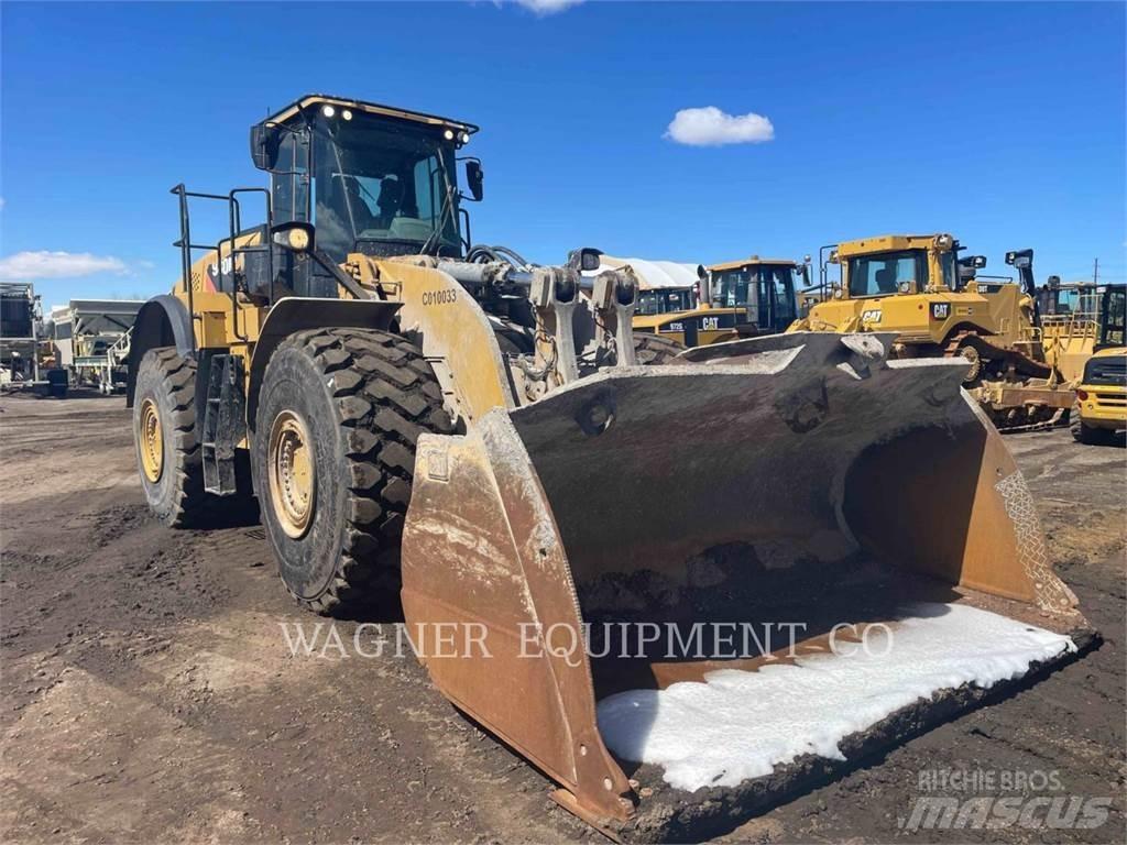 CAT 980M Gumikerekes homlokrakodók