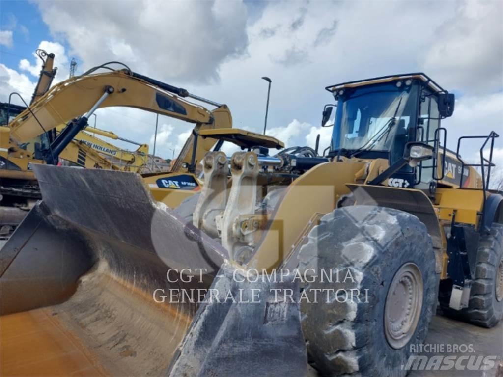 CAT 980M Gumikerekes homlokrakodók