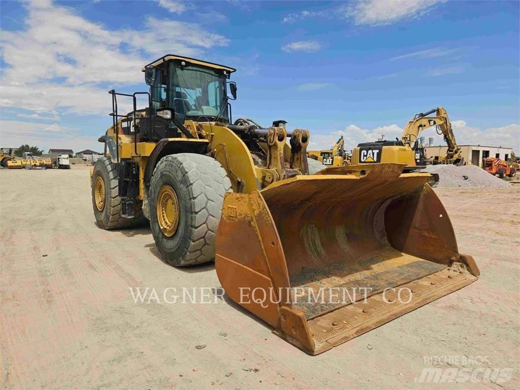 CAT 980M Gumikerekes homlokrakodók
