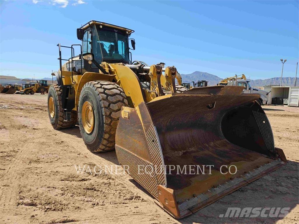 CAT 980M Gumikerekes homlokrakodók