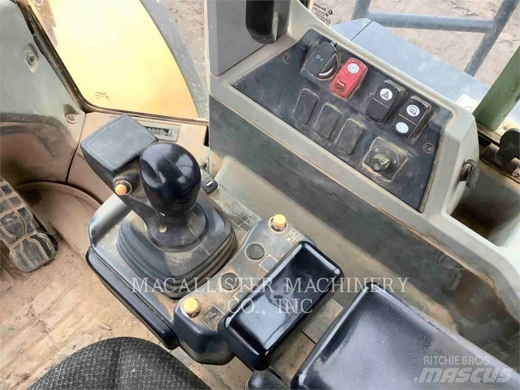CAT 980M Gumikerekes homlokrakodók