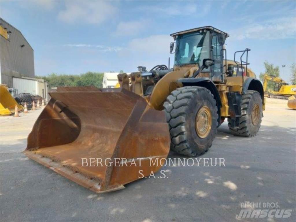 CAT 980M Gumikerekes homlokrakodók