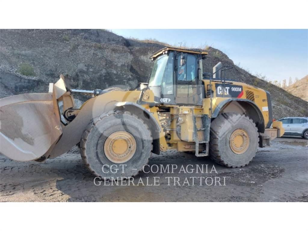 CAT 980M Gumikerekes homlokrakodók