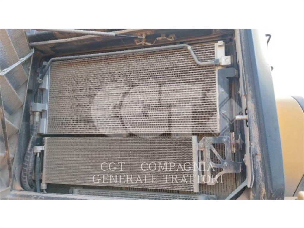 CAT 980M Gumikerekes homlokrakodók
