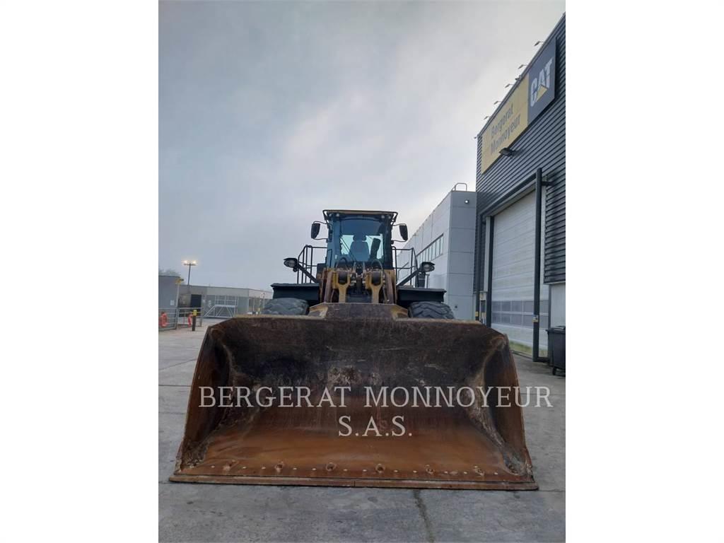 CAT 980M Gumikerekes homlokrakodók