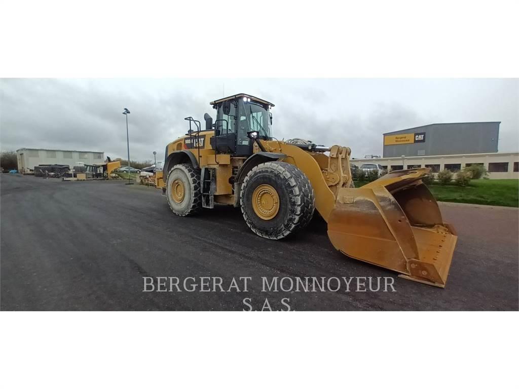 CAT 980M Gumikerekes homlokrakodók