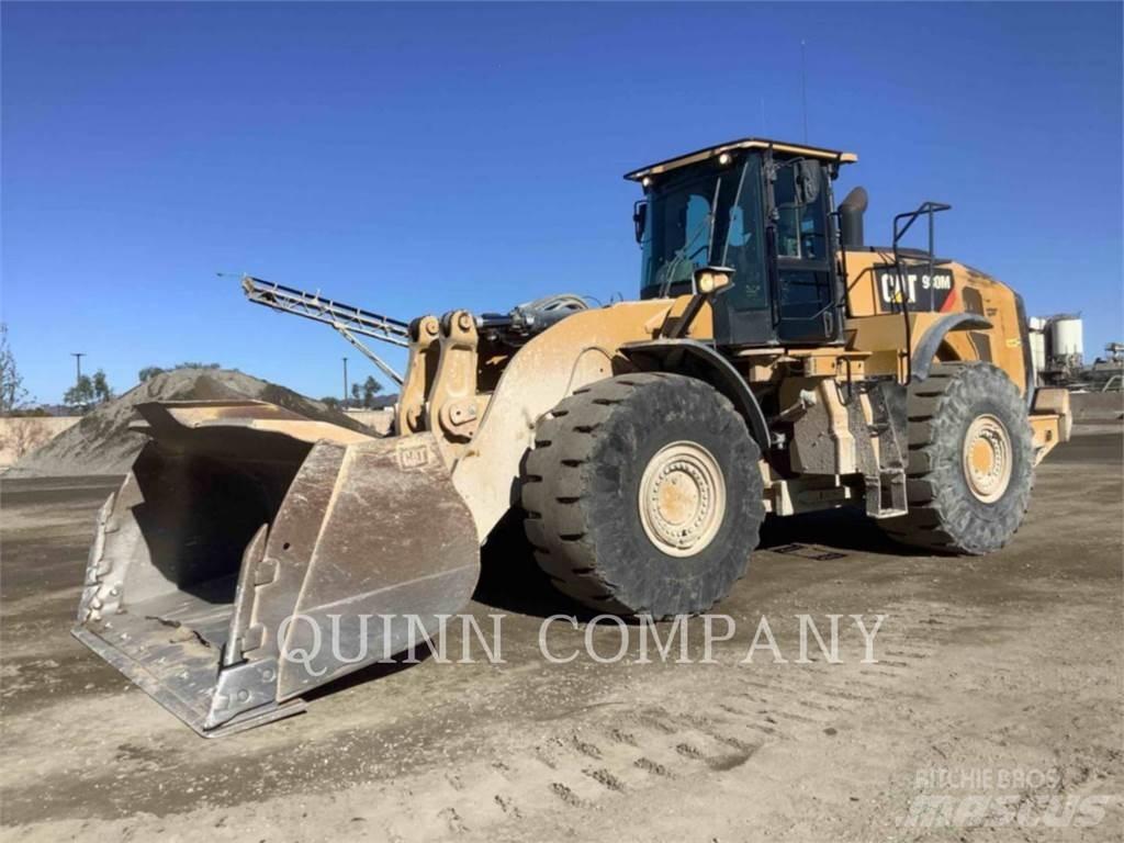 CAT 980M Gumikerekes homlokrakodók