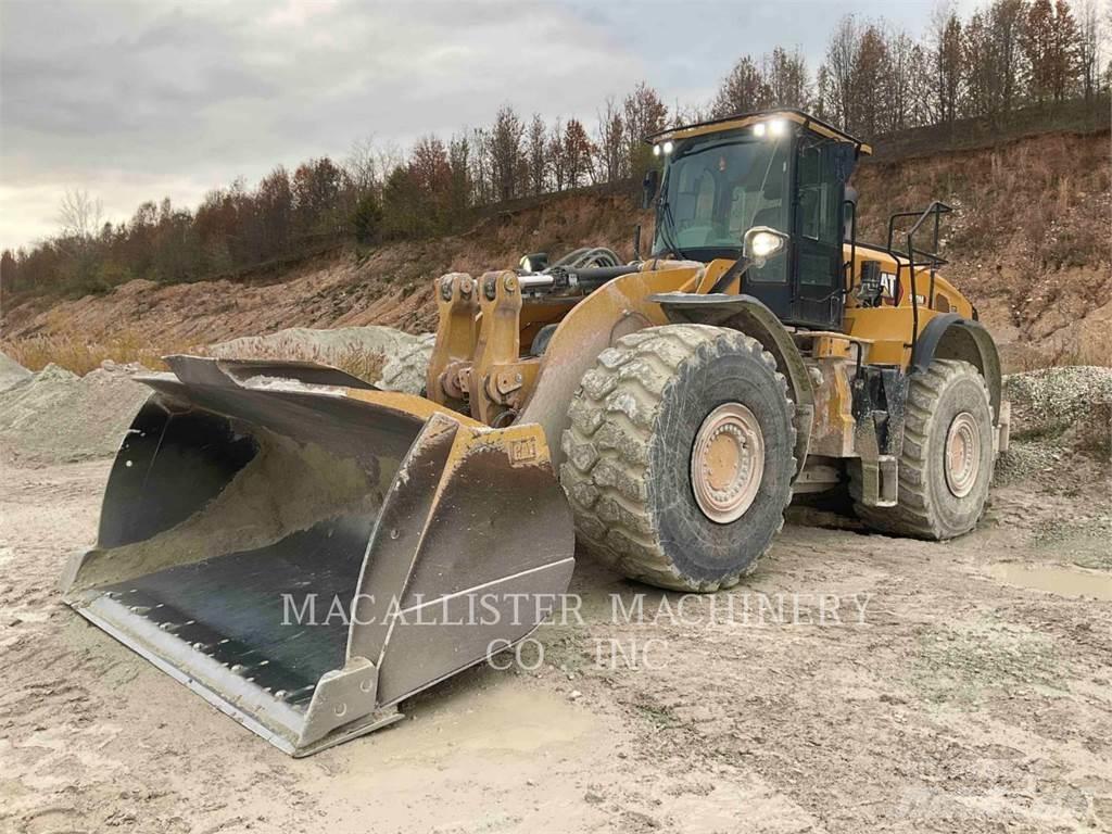 CAT 980M Gumikerekes homlokrakodók