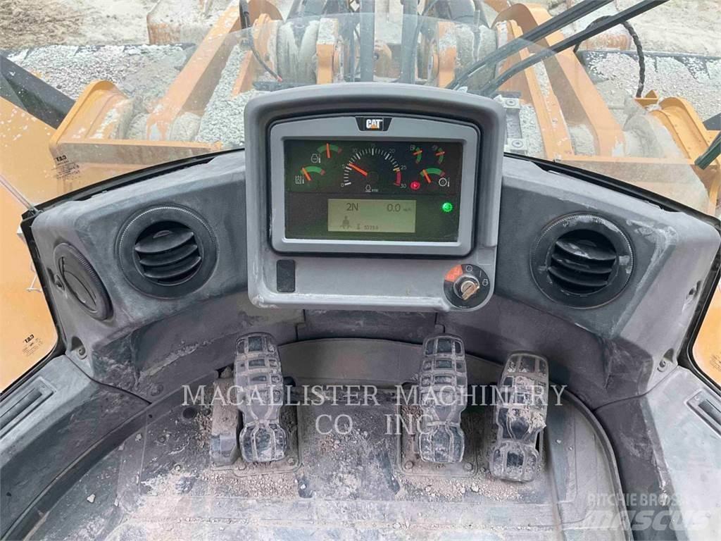 CAT 980M Gumikerekes homlokrakodók