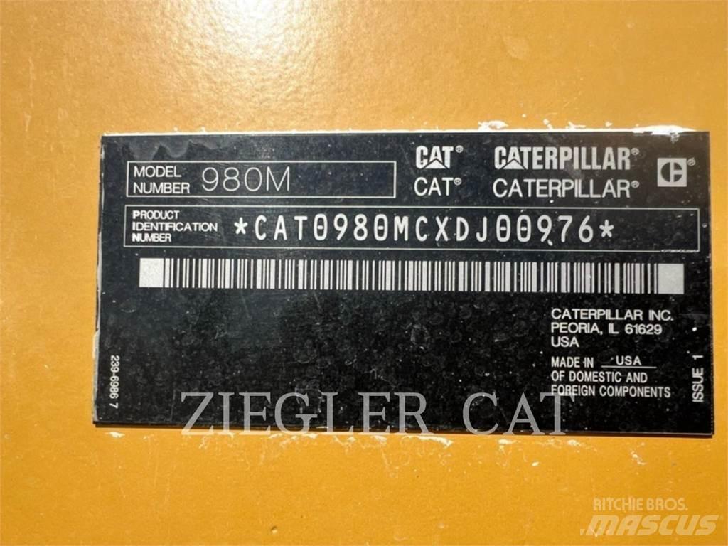 CAT 980M Gumikerekes homlokrakodók