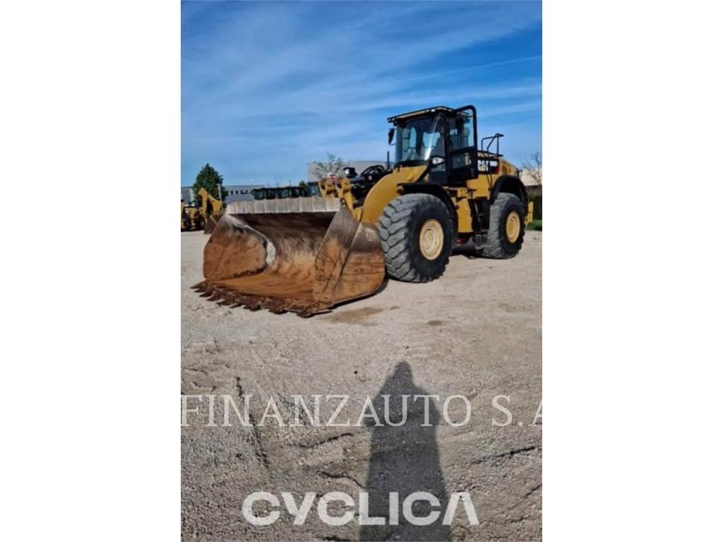 CAT 980M Gumikerekes homlokrakodók