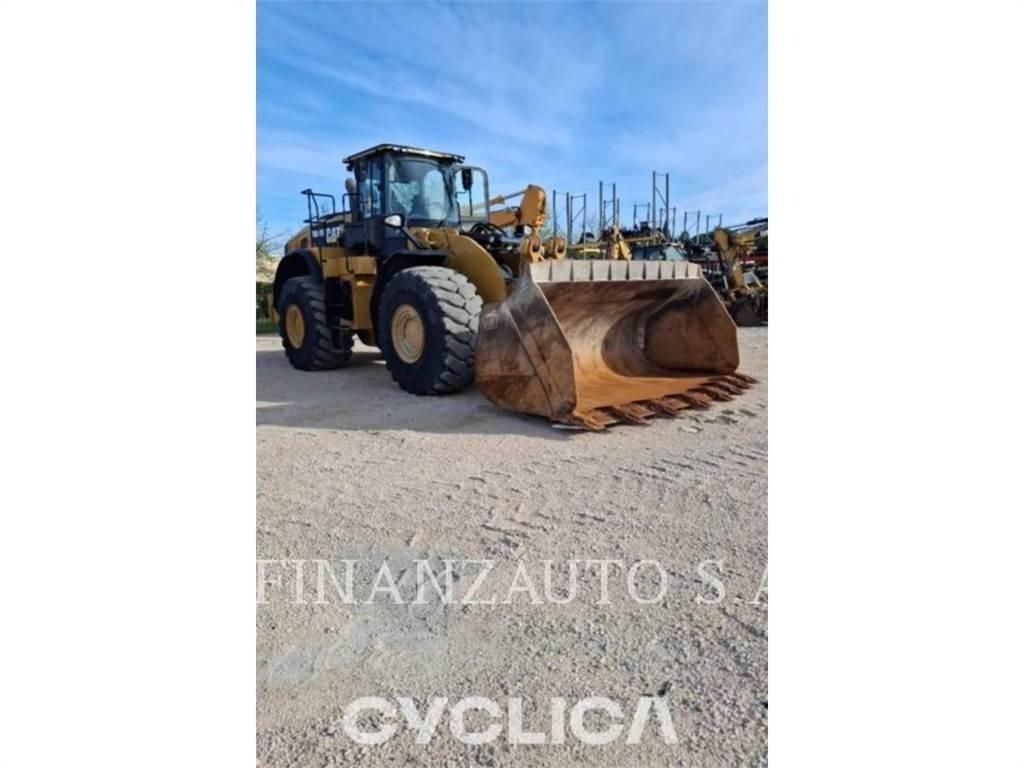 CAT 980M Gumikerekes homlokrakodók