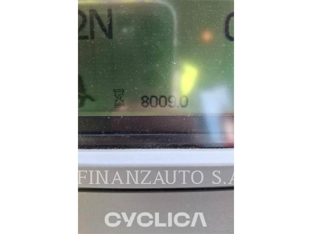 CAT 980M Gumikerekes homlokrakodók