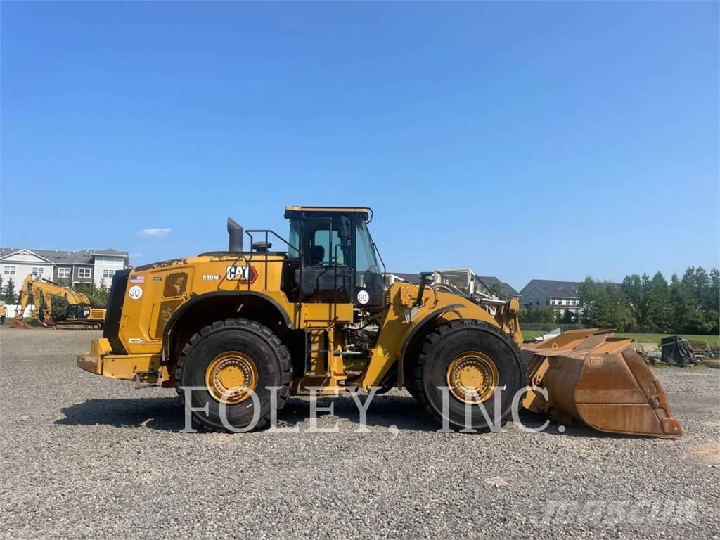 CAT 980M Gumikerekes homlokrakodók