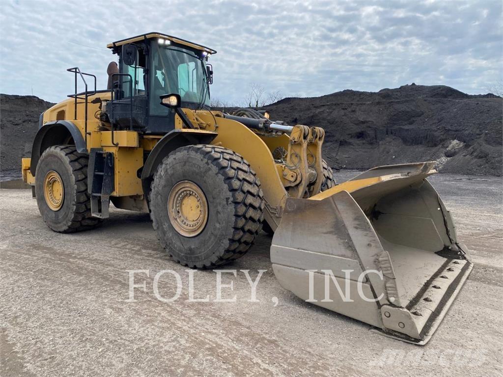 CAT 980M Gumikerekes homlokrakodók