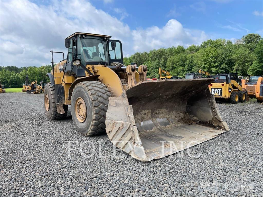 CAT 980M Gumikerekes homlokrakodók
