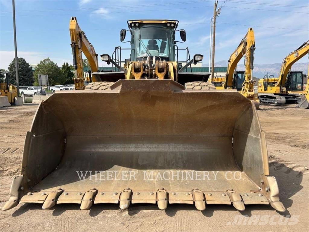 CAT 980M Gumikerekes homlokrakodók