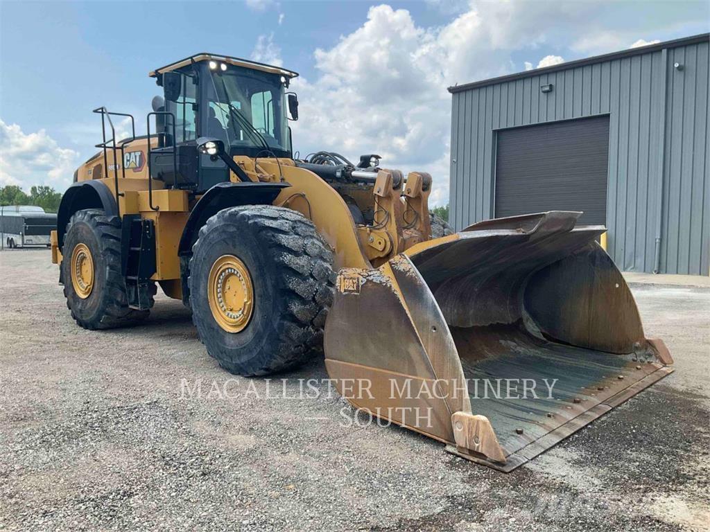 CAT 980M Gumikerekes homlokrakodók
