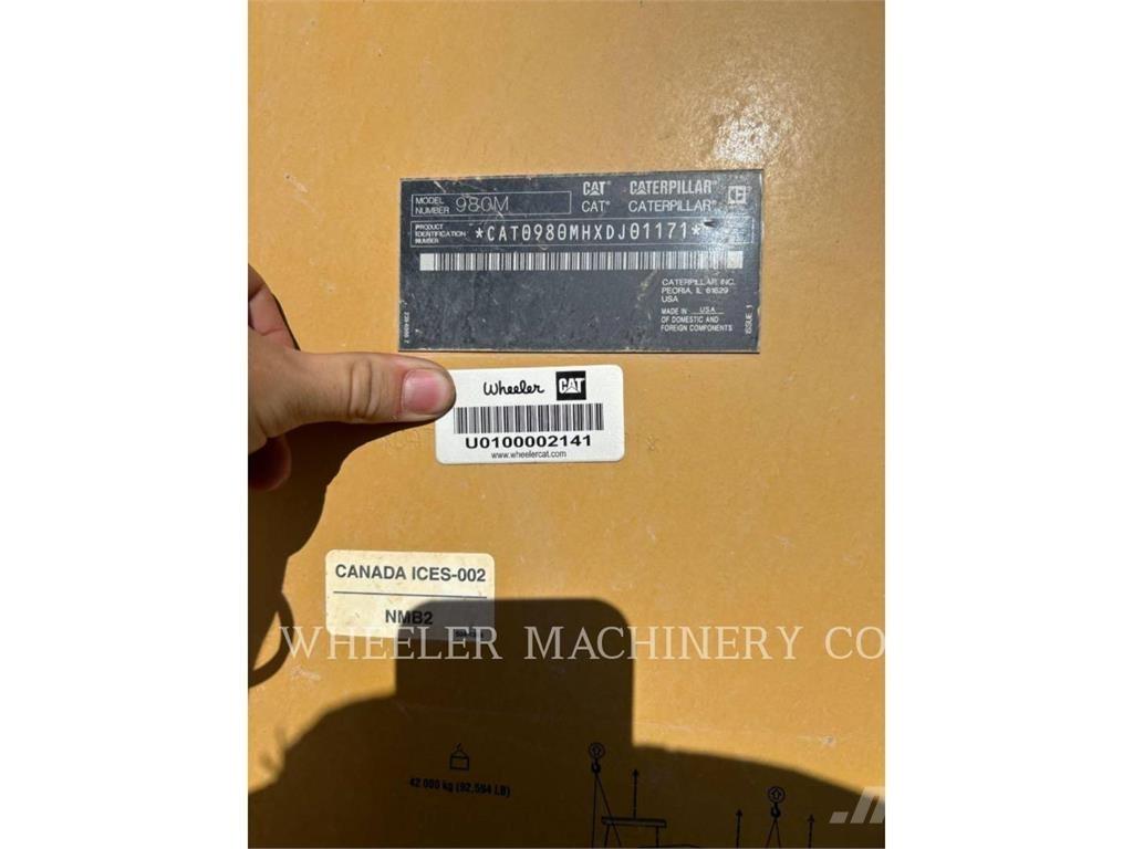 CAT 980M Gumikerekes homlokrakodók