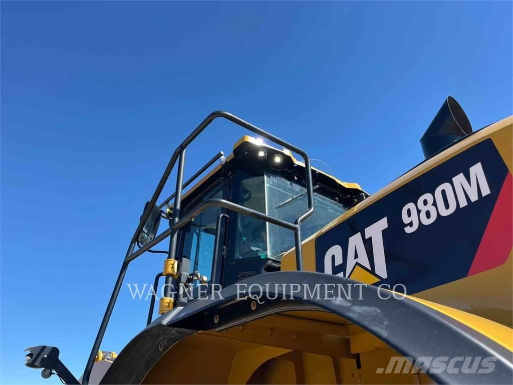 CAT 980M RB Gumikerekes homlokrakodók