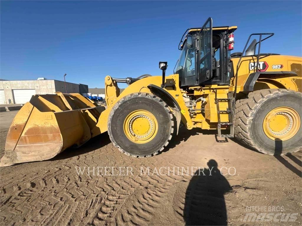CAT 982 Gumikerekes homlokrakodók