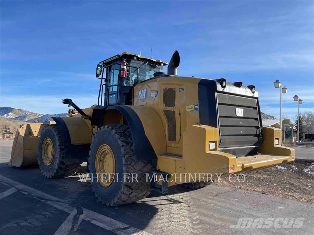 CAT 982 XE Gumikerekes homlokrakodók