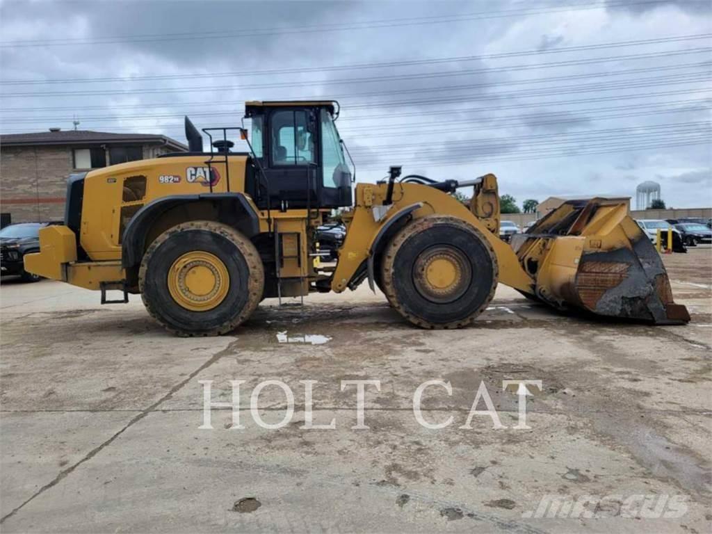 CAT 982 XE Gumikerekes homlokrakodók