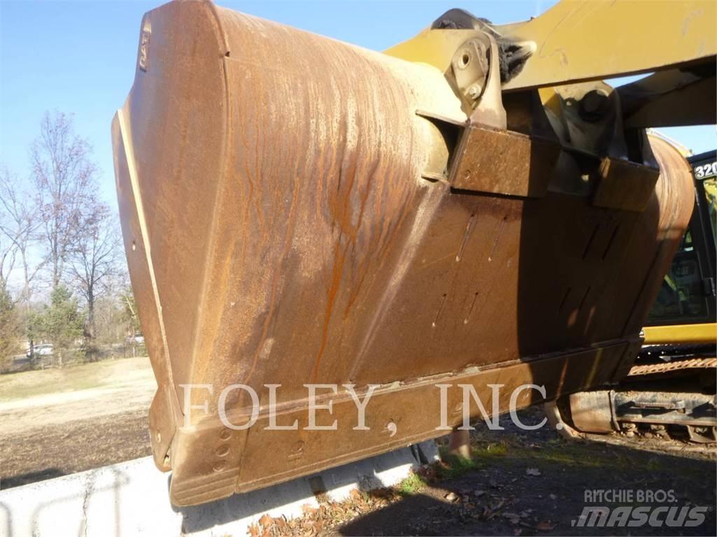 CAT 982M Gumikerekes homlokrakodók