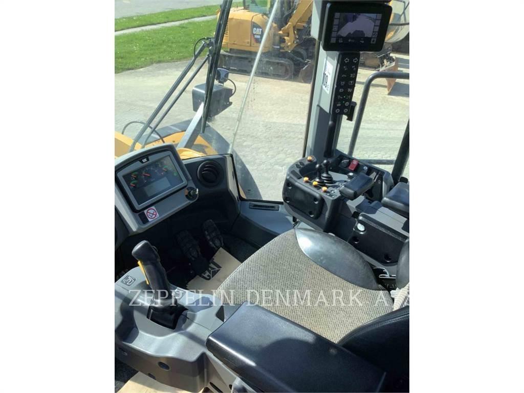 CAT 982M Gumikerekes homlokrakodók