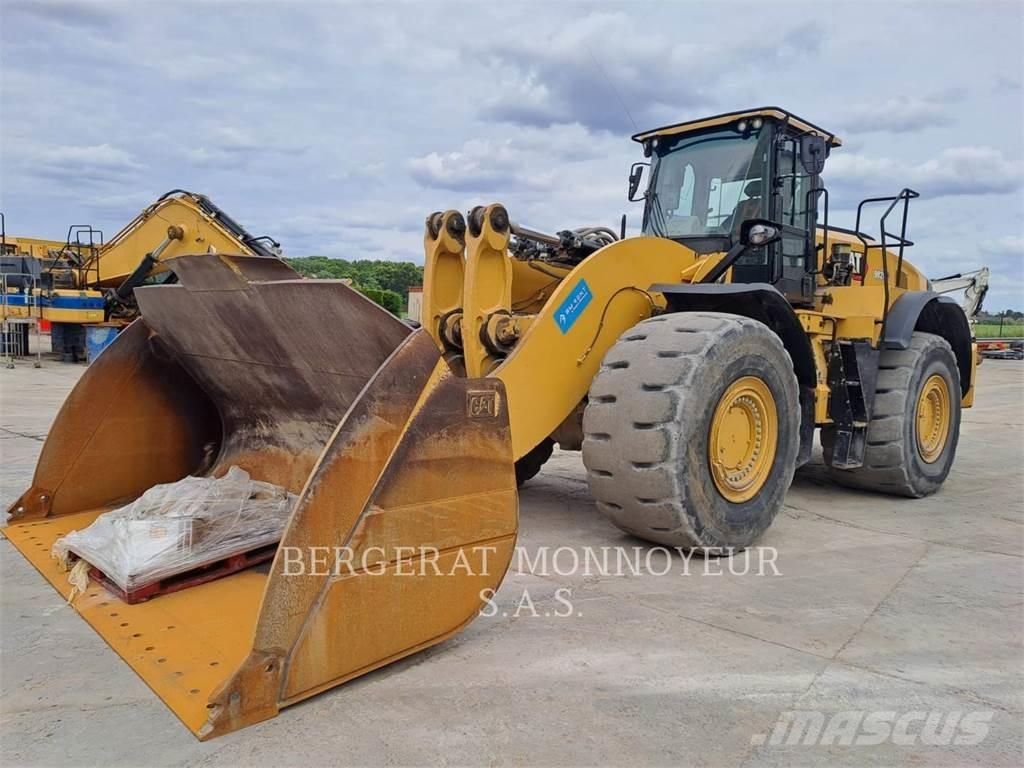 CAT 982M Gumikerekes homlokrakodók