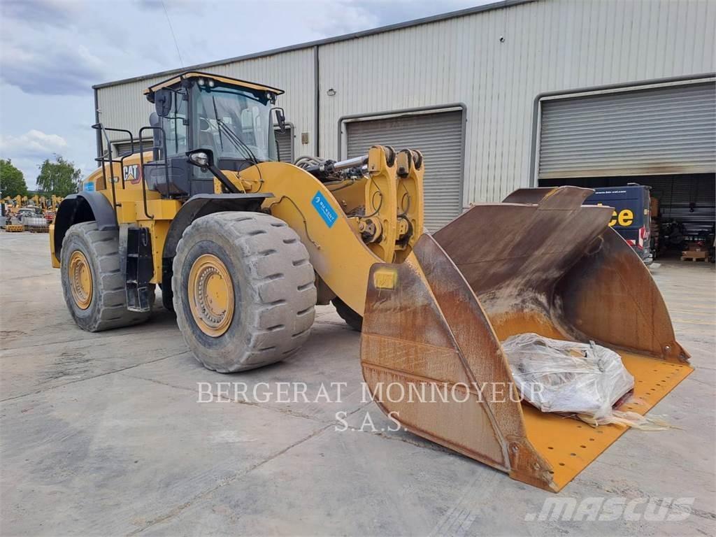 CAT 982M Gumikerekes homlokrakodók