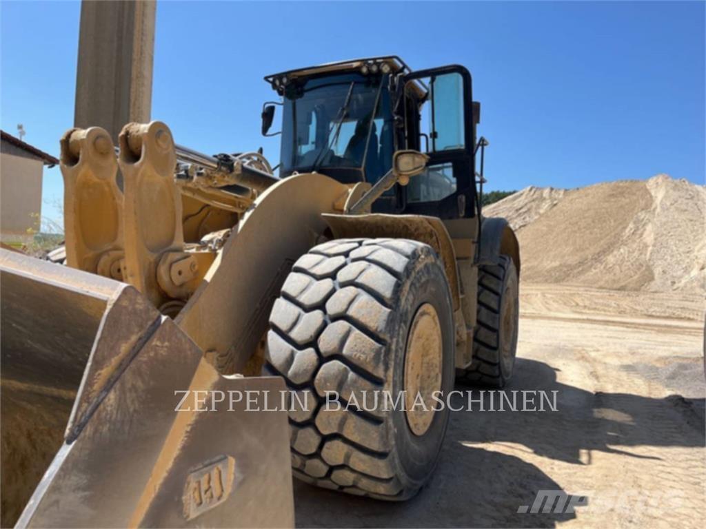 CAT 982M Gumikerekes homlokrakodók