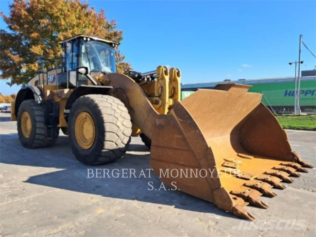 CAT 982M Gumikerekes homlokrakodók