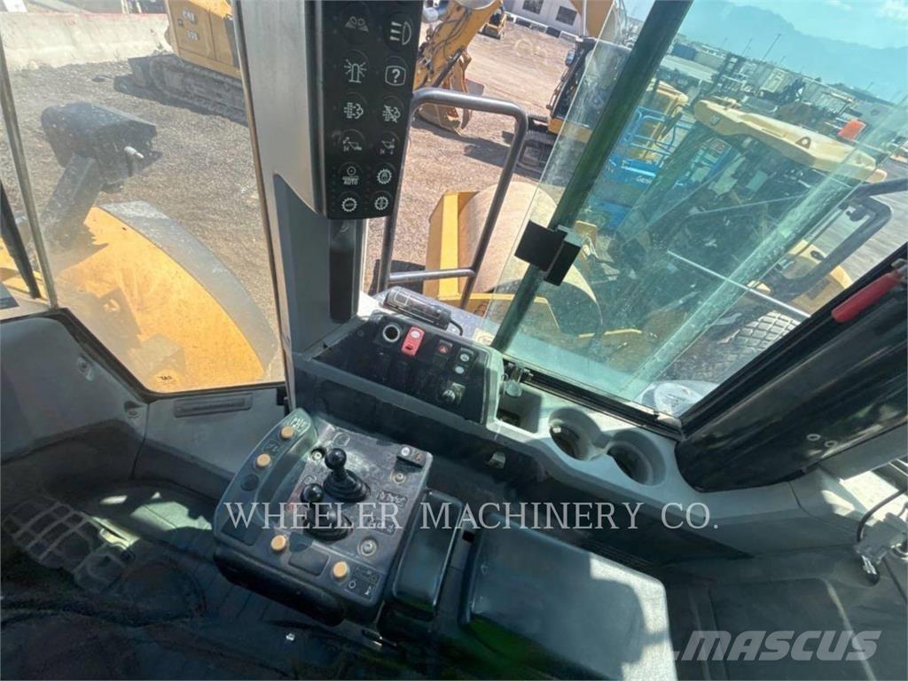 CAT 982M AOC Gumikerekes homlokrakodók