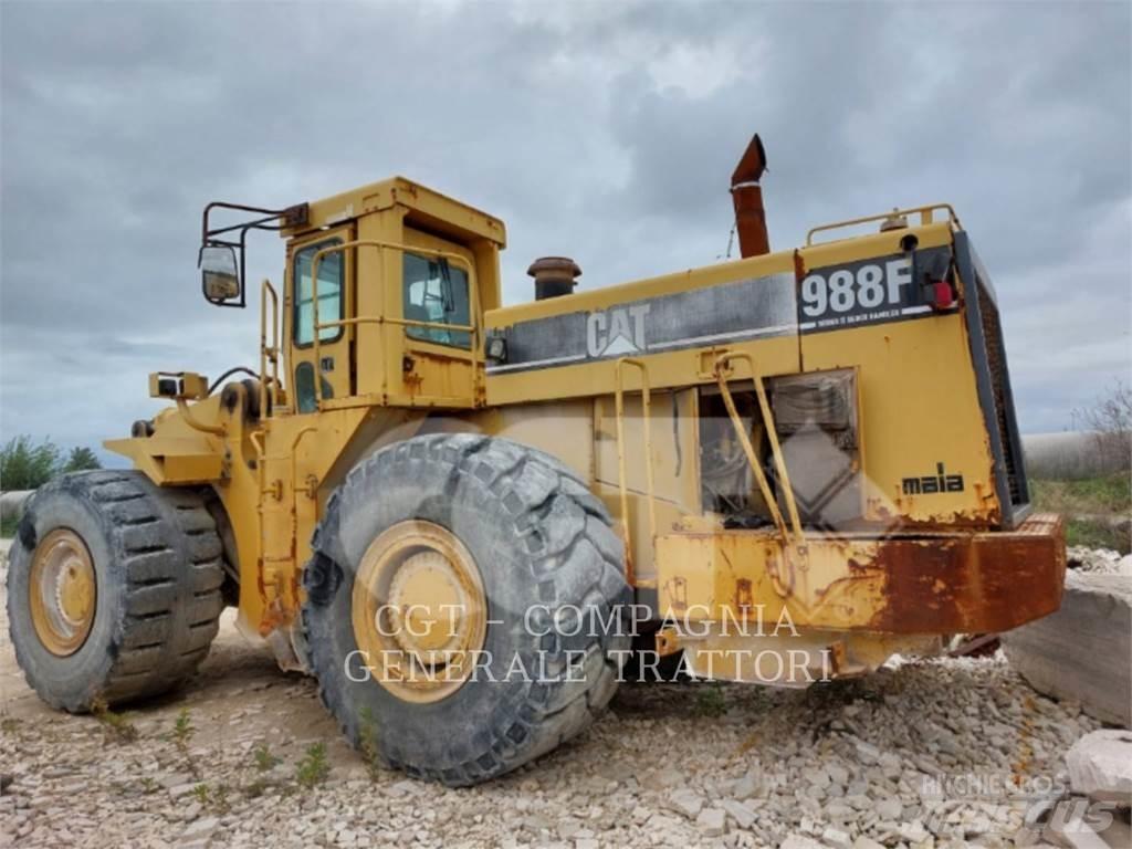 CAT 988 Gumikerekes homlokrakodók