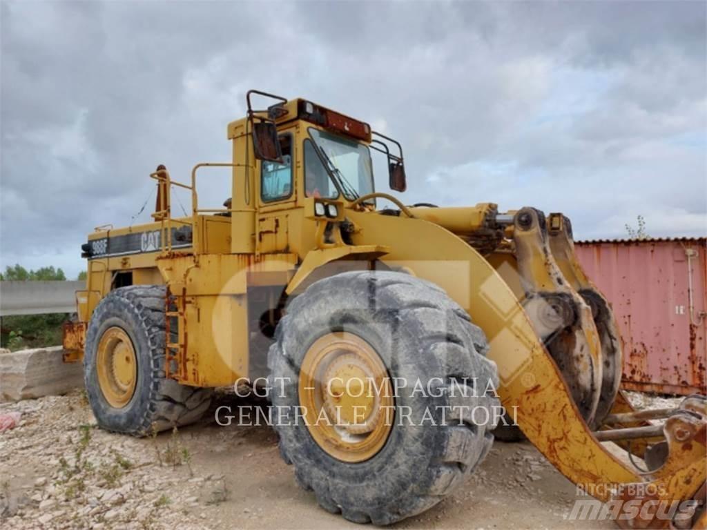 CAT 988 Gumikerekes homlokrakodók